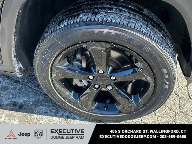 Used 2023 Jeep Grand Cherokee Altitude AWD/4WD image 7