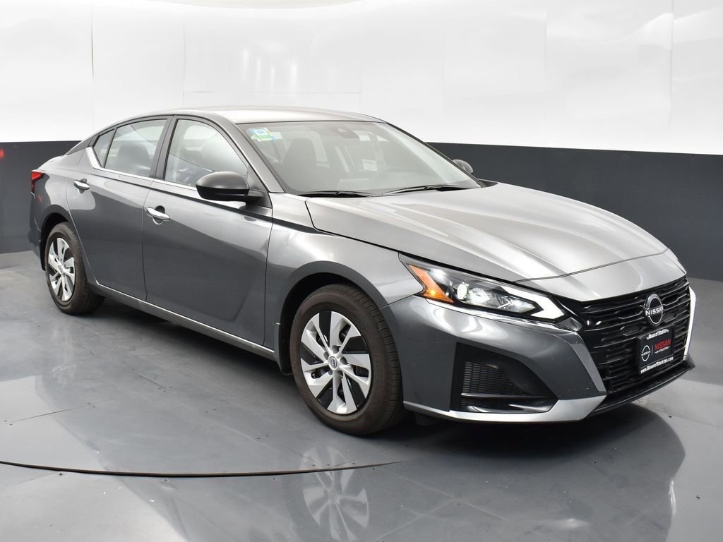 New 2025 Nissan Altima 2.5 S