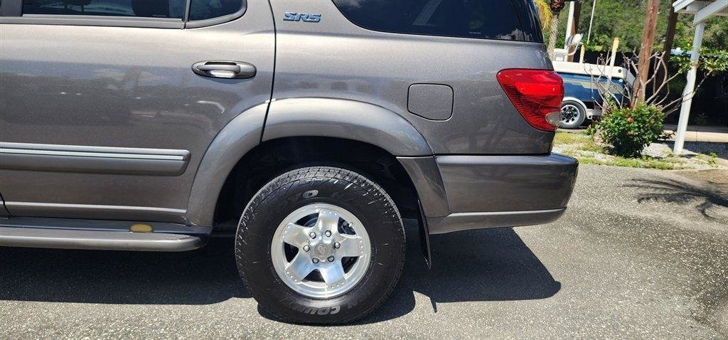 Used 2006 Toyota Sequoia SR5 RWD image 11