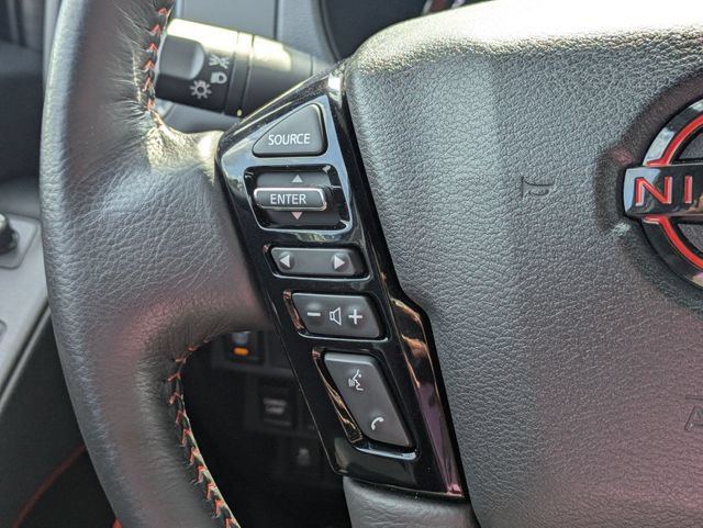 Used 2024 Nissan Frontier PRO-4X w/ Technology Package AWD/4WD image 17