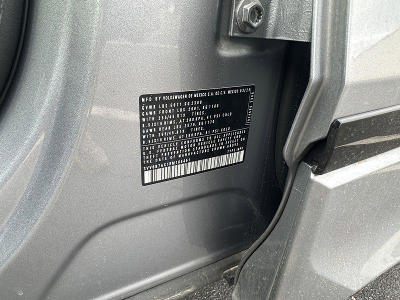 Used 2024 Volkswagen Tiguan SE R-Line w/ MDO Package, Two-Row image 24