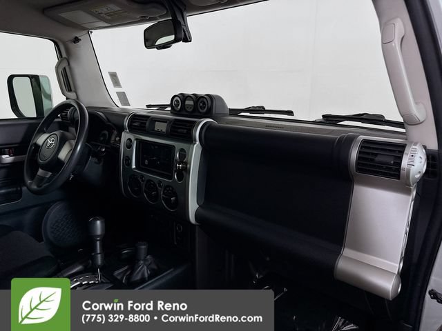 Used 2010 Toyota FJ Cruiser 4WD image 25