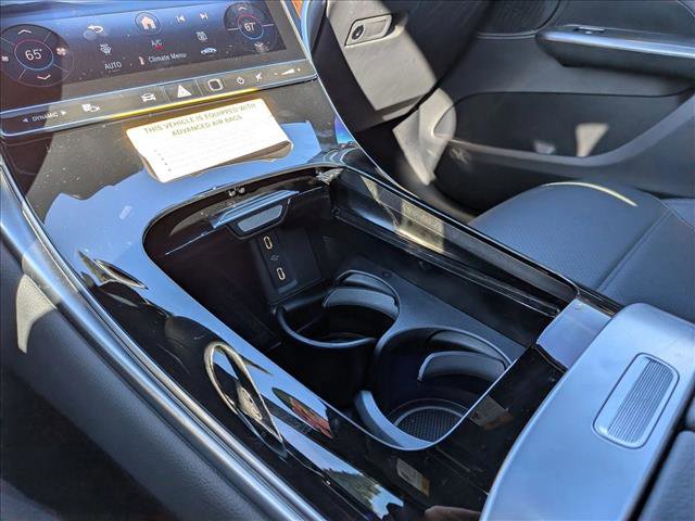 Used 2026 Mercedes-Benz GLC 300 4MATIC image 11