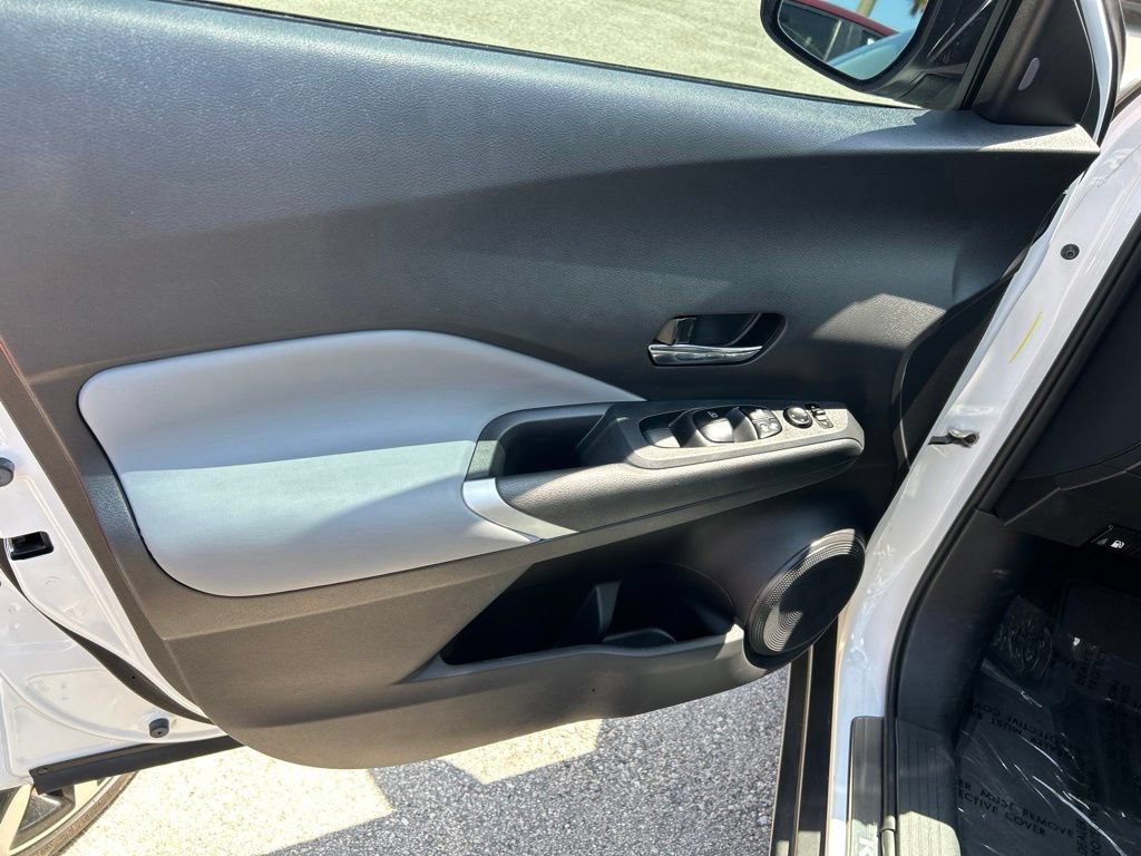 Certified 2024 Nissan Kicks SR w/ SR Premium Package FWD image 18
