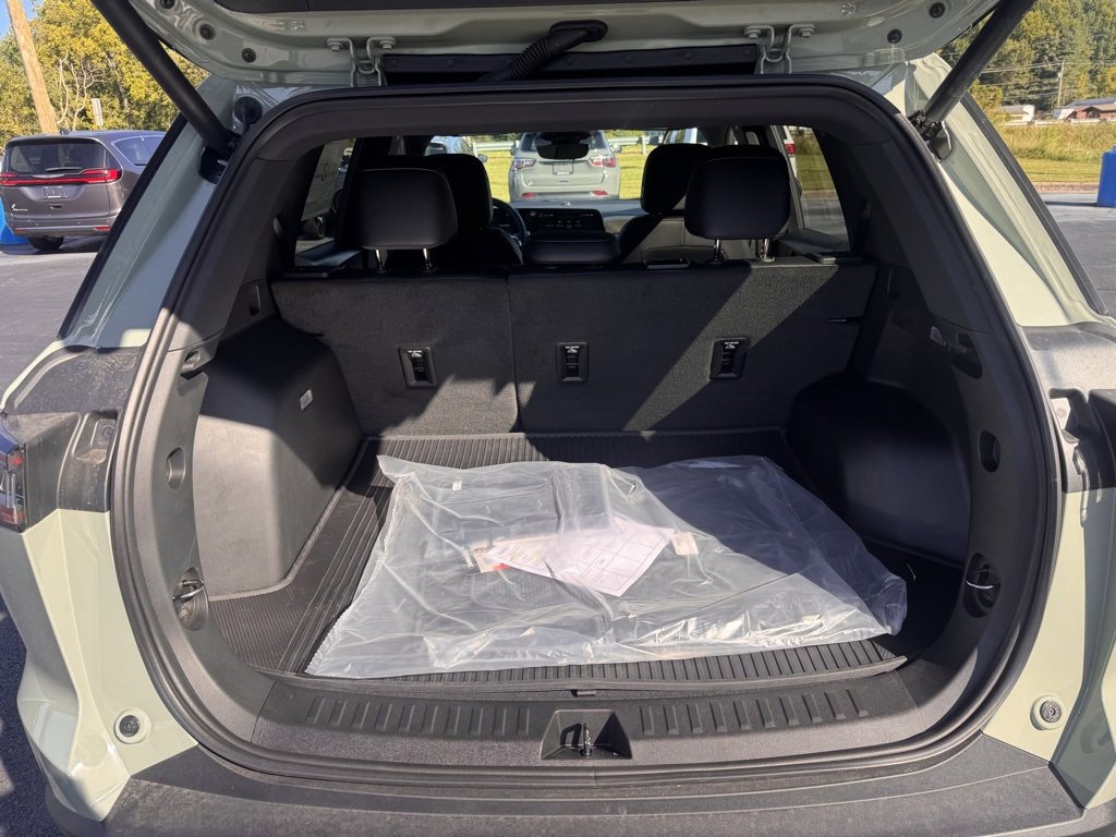 New 2026 Chevrolet Equinox ACTIV w/ Convenience Package III image 24