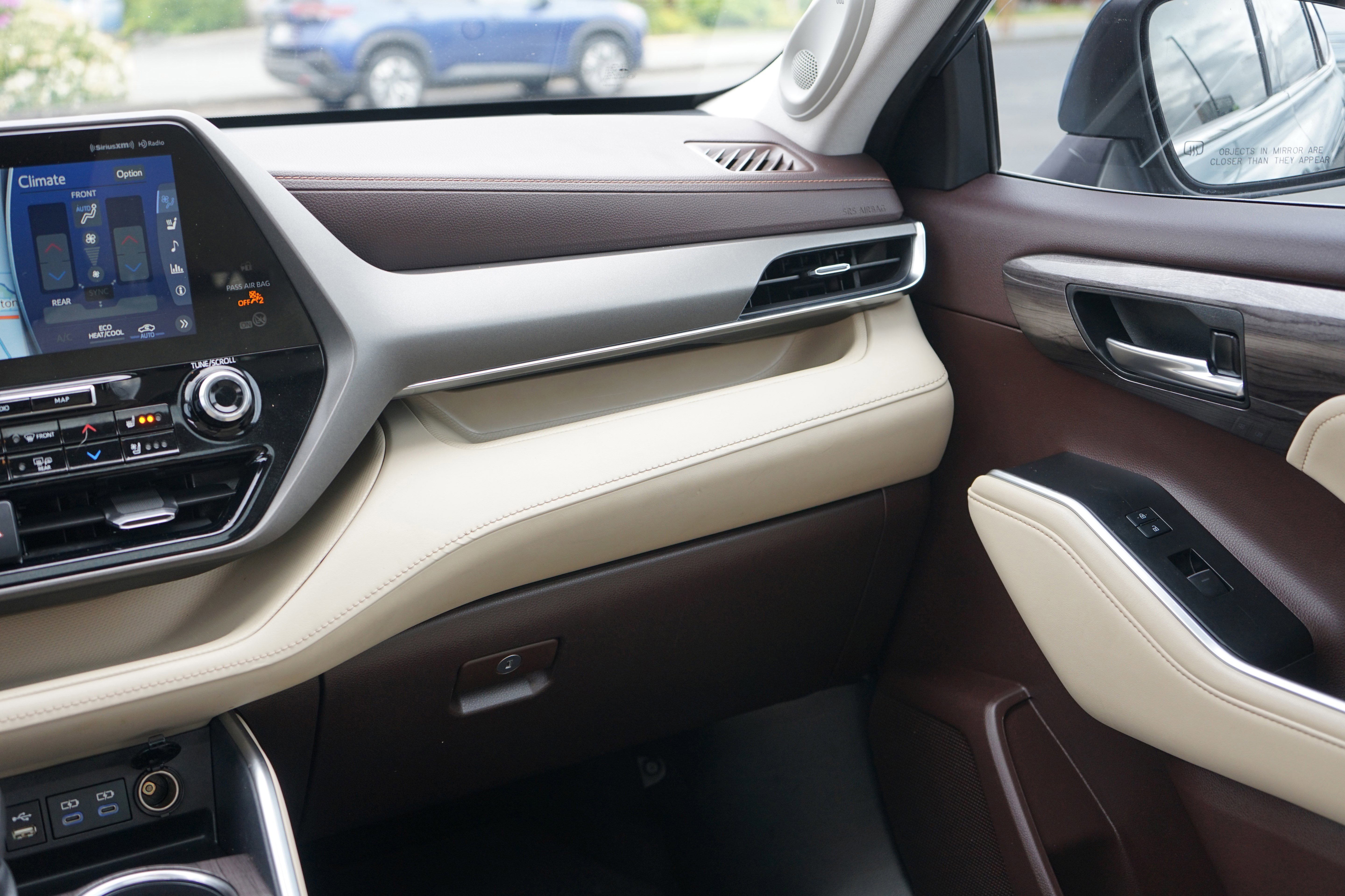 Used 2022 Toyota Highlander Limited image 25