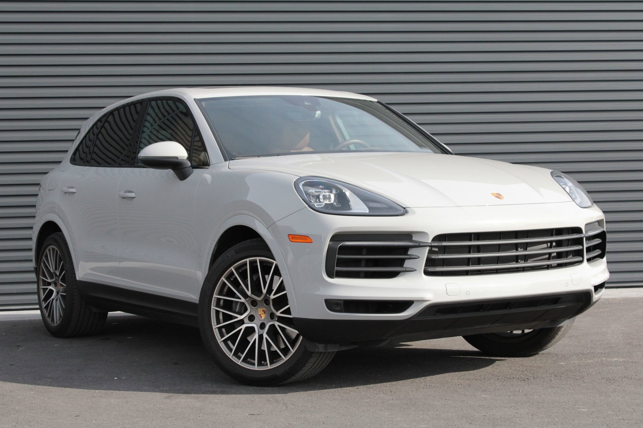 Certified 2023 Porsche Cayenne Platinum Edition image 8