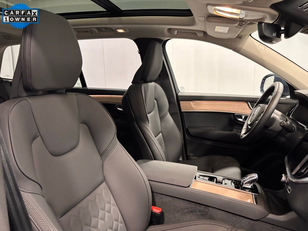Certified 2025 Volvo XC90 B5 Plus image 18