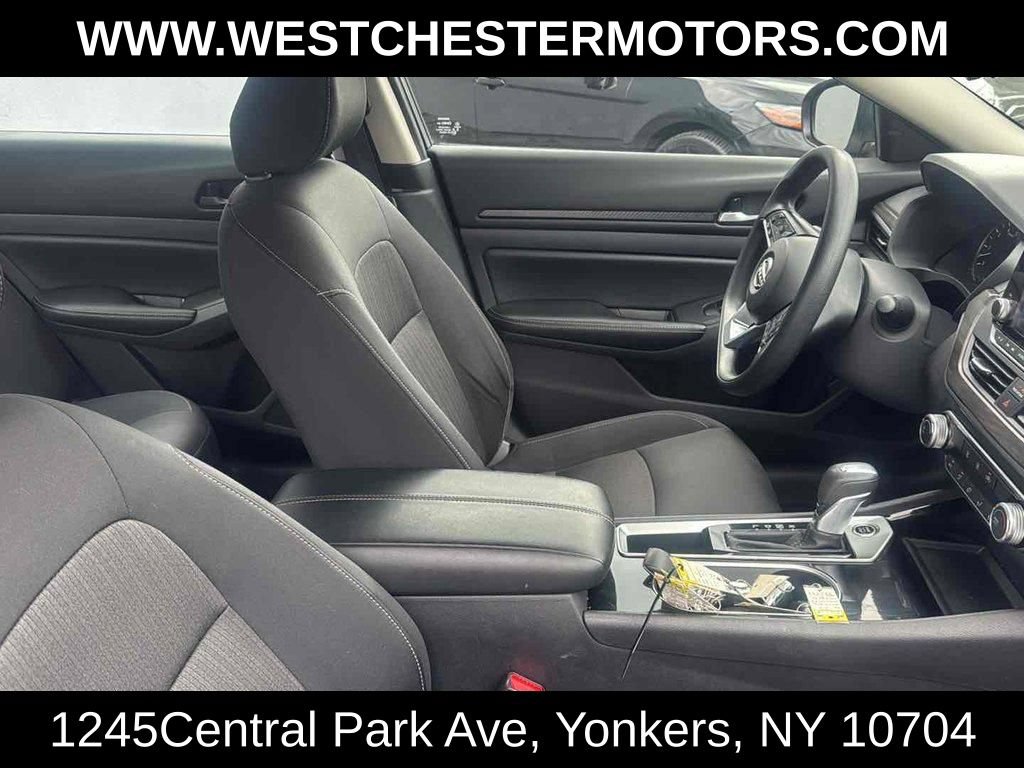 Used 2024 Nissan Altima 2.5 SV FWD image 14