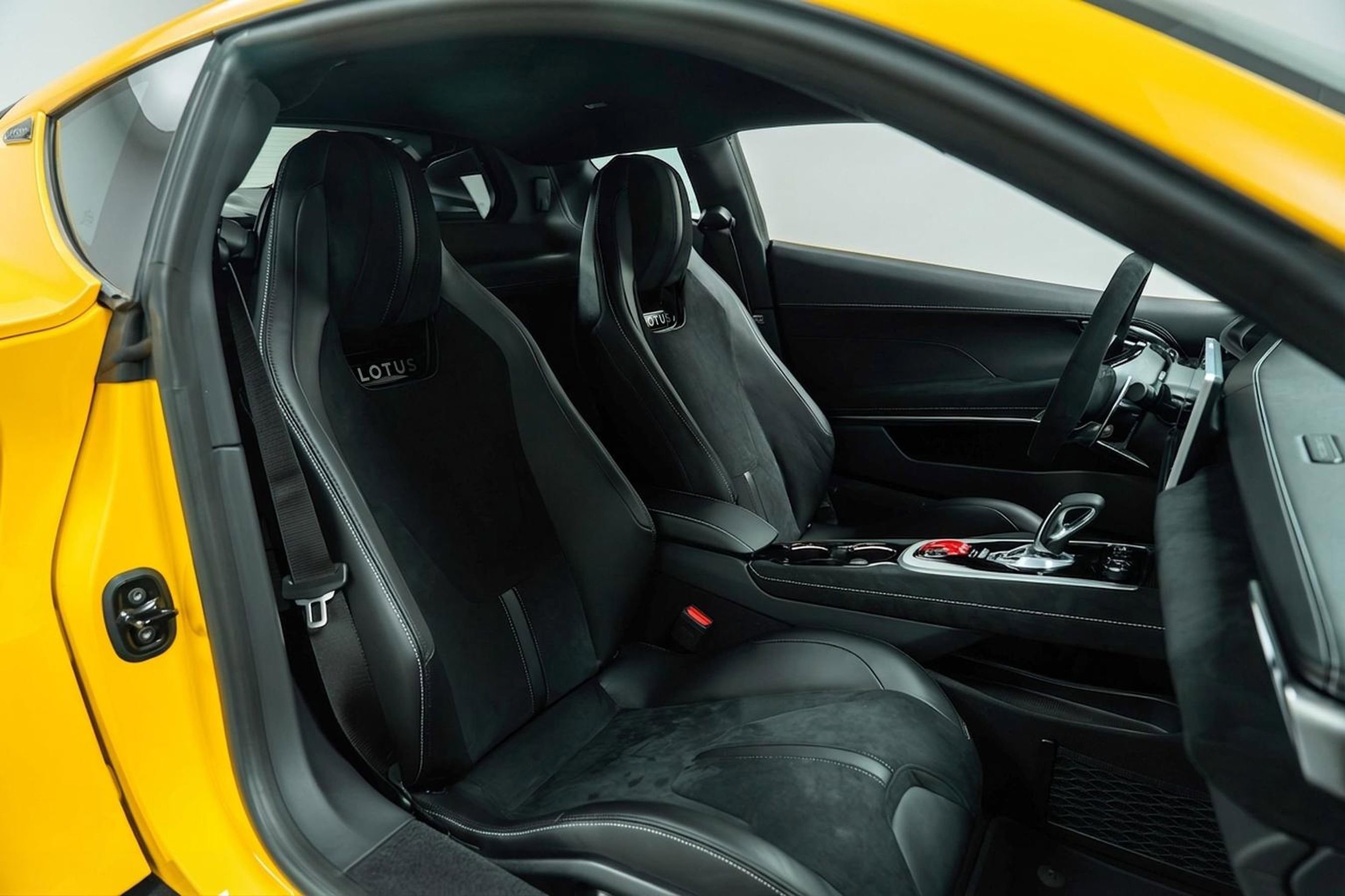 New 2026 Lotus Emira SE image 15