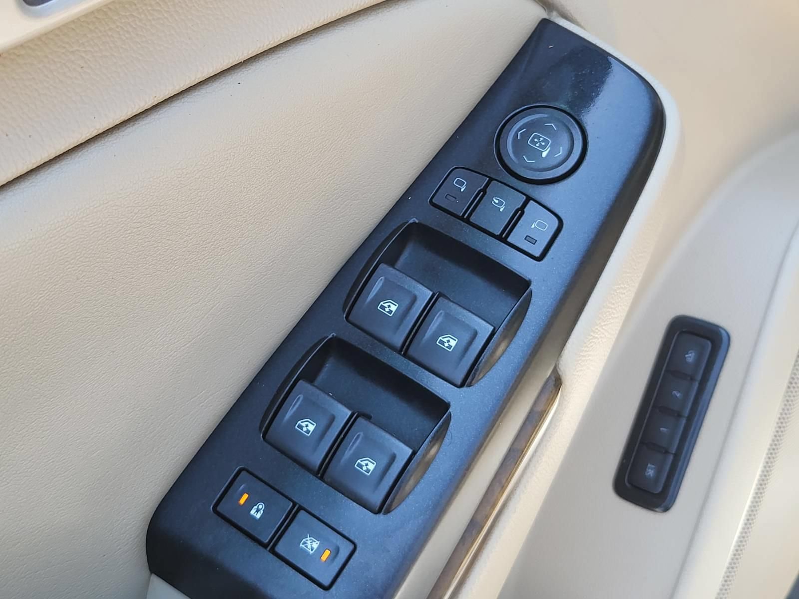 Used 2019 GMC Yukon XL Denali w/ Open Road Package AWD/4WD image 19