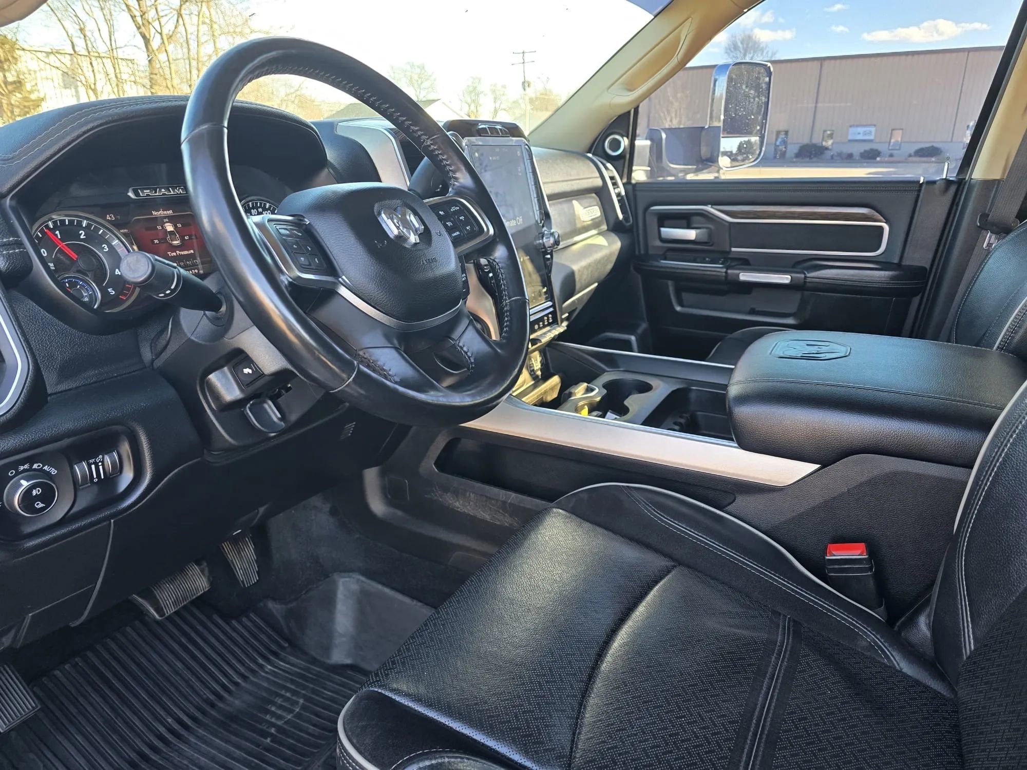 Used 2019 RAM 3500 Laramie image 17