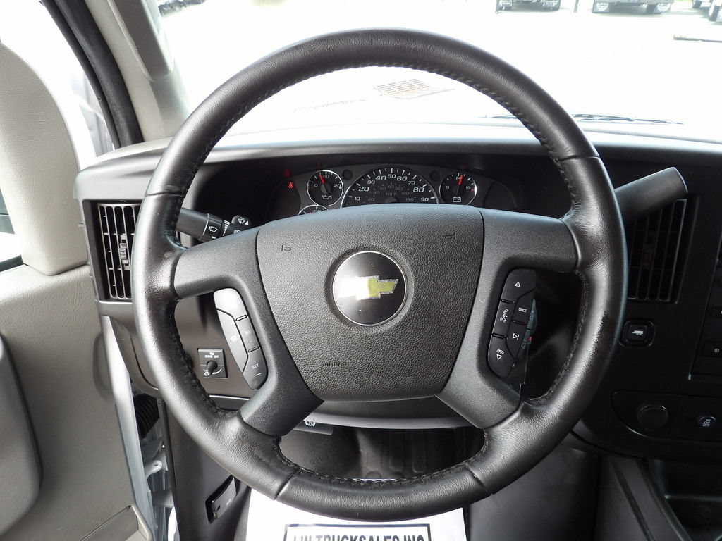 Used 2022 Chevrolet Express 2500 w/ Driver Convenience Package RWD image 20