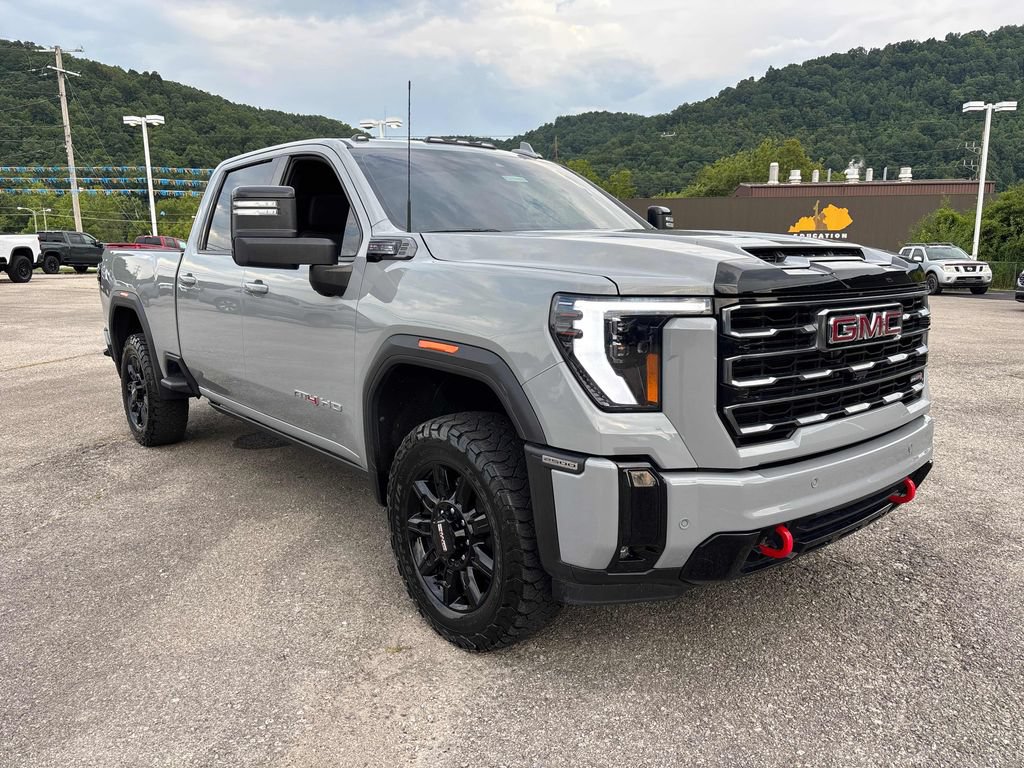 Used 2025 GMC Sierra 2500 AT4 AWD/4WD image 5