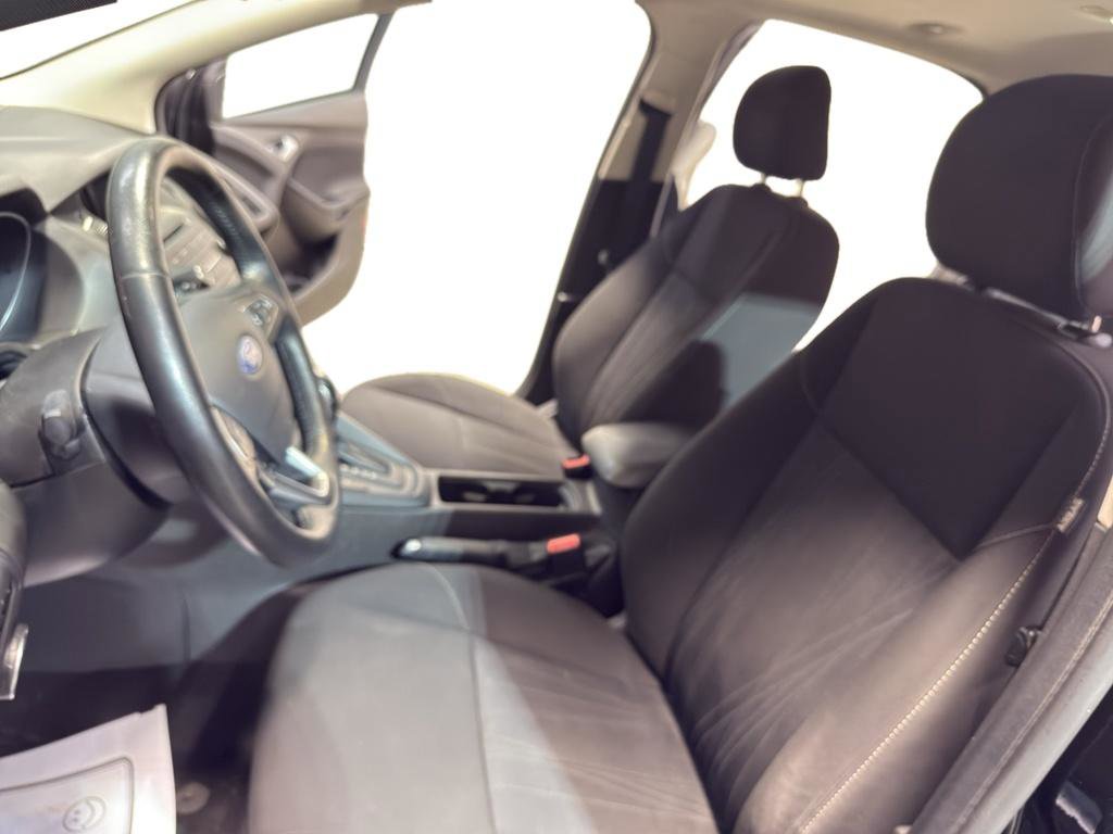 Used 2016 Ford Focus SE FWD image 14