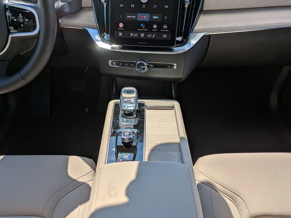 New 2026 Volvo XC90 B6 Core image 19