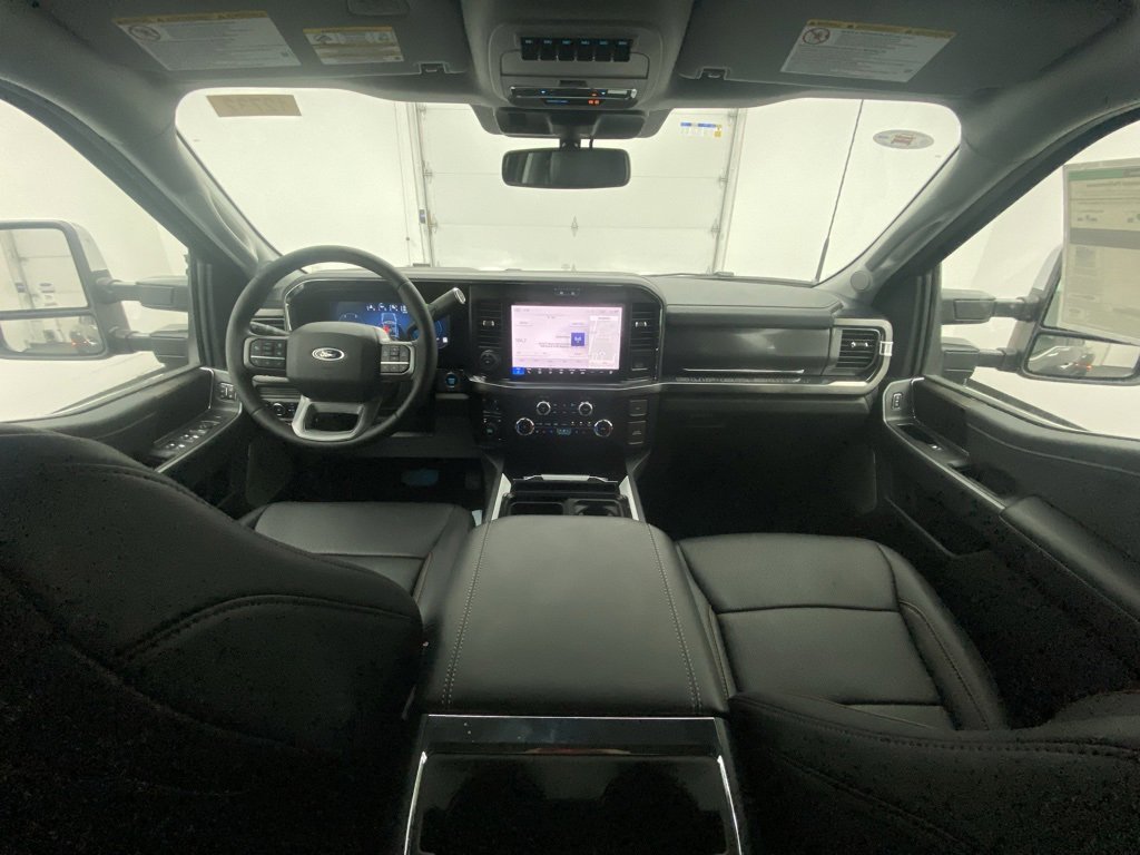 New 2025 Ford F350 Lariat image 2