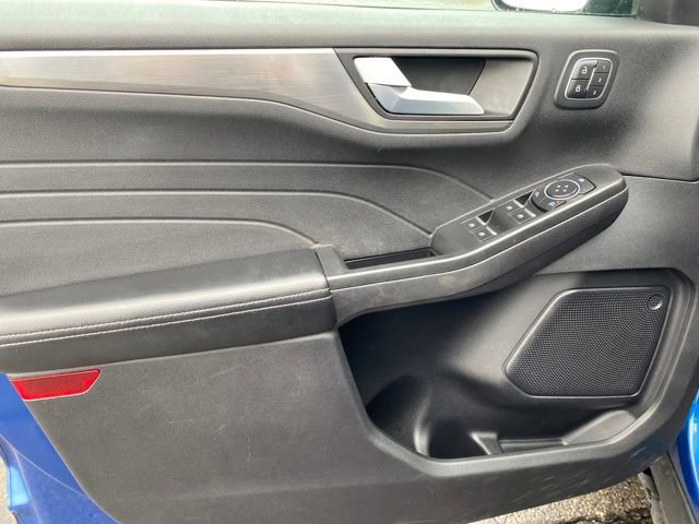Used 2022 Ford Escape Titanium image 14