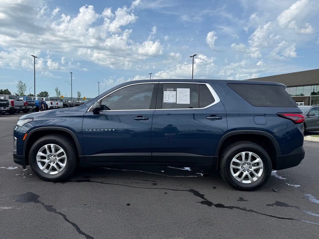 Used 2022 Chevrolet Traverse LS AWD/4WD image 8