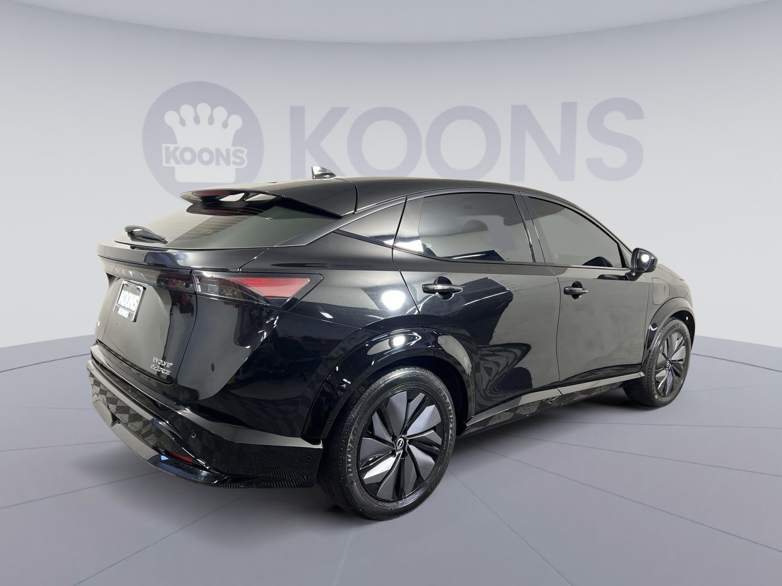 Used 2023 Nissan Ariya AWD image 11