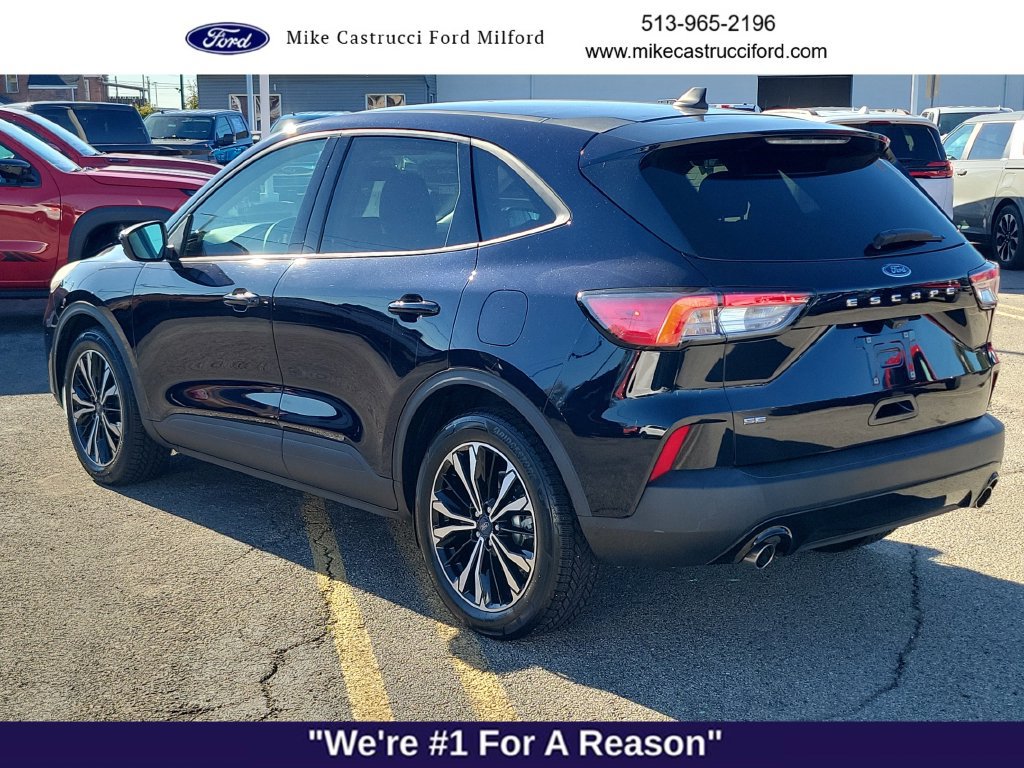 Used 2021 Ford Escape SE w/ SE Sport Appearance Package FWD image 3