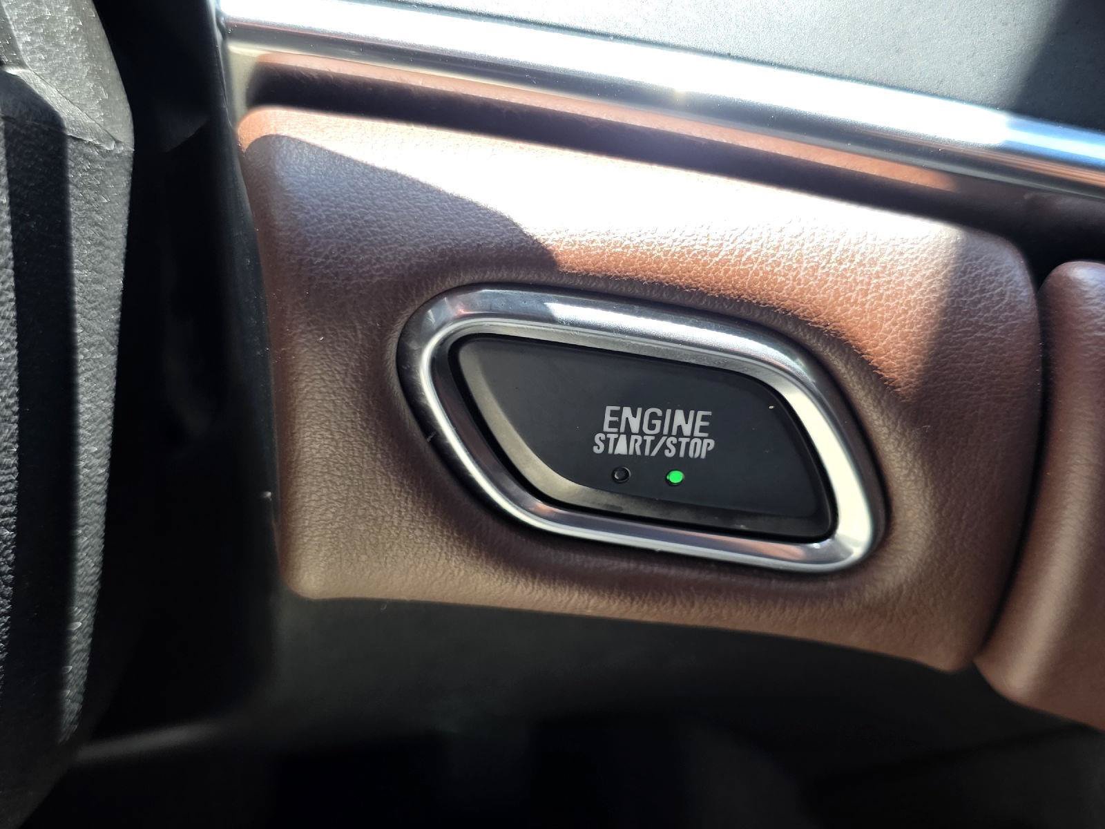 Used 2019 Buick LaCrosse Avenir w/ Driver Confidence Package II AWD/4WD image 18
