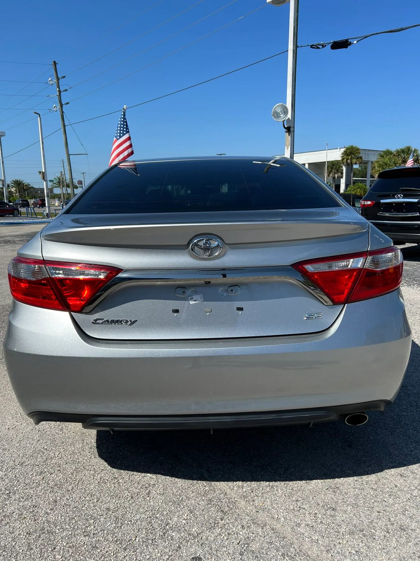 Used 2015 Toyota Camry SE FWD image 7