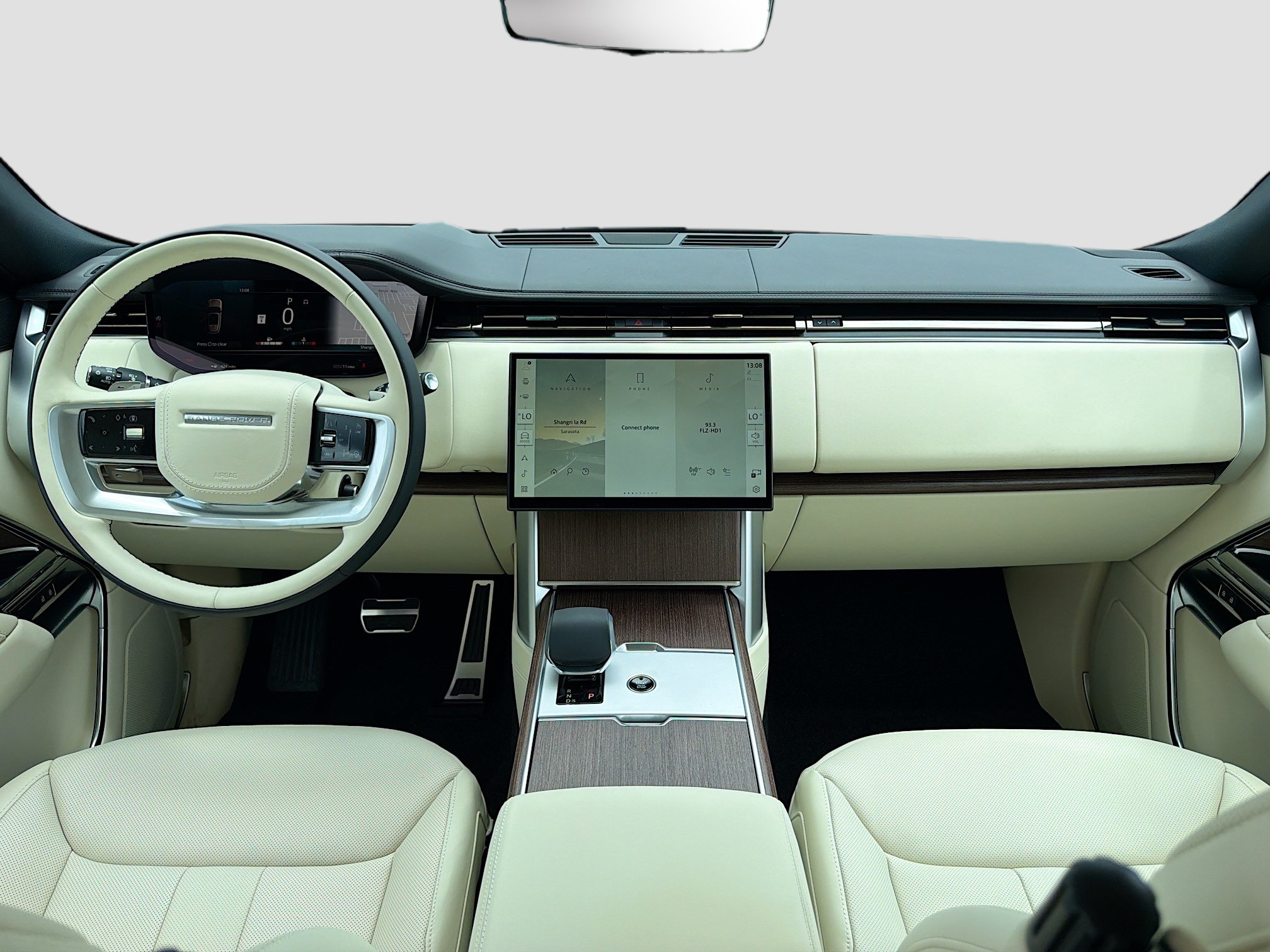 New 2026 Land Rover Range Rover Long Wheelbase SE AWD/4WD image 17