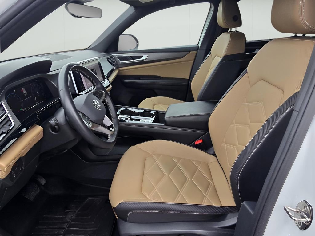 Used 2024 Volkswagen Atlas Cross Sport SE image 30