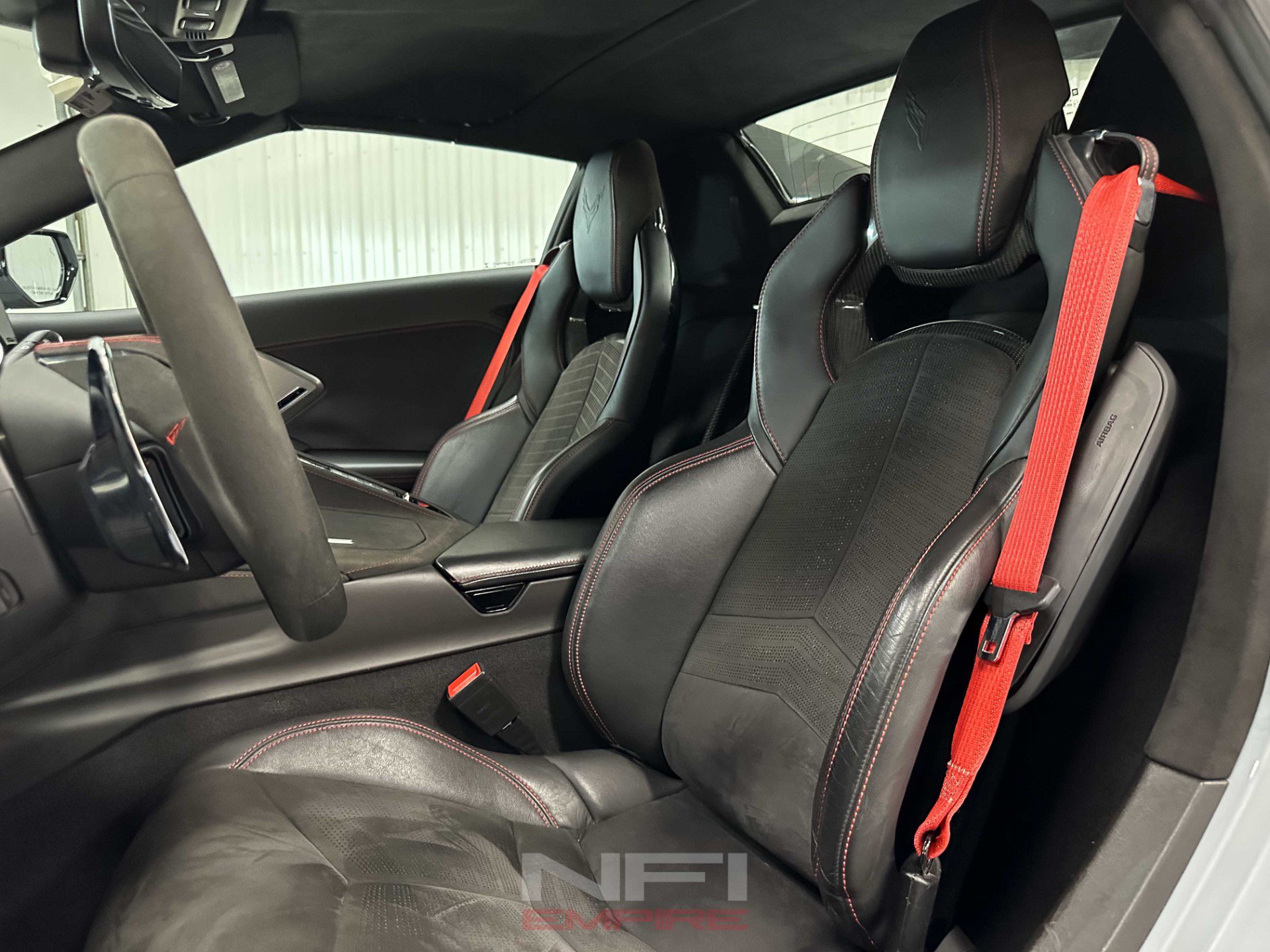 Used 2021 Chevrolet Corvette Stingray Premium Conv w/ Z51 Performance Package RWD image 24