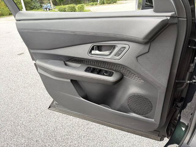 Certified 2024 Nissan Ariya AWD image 14