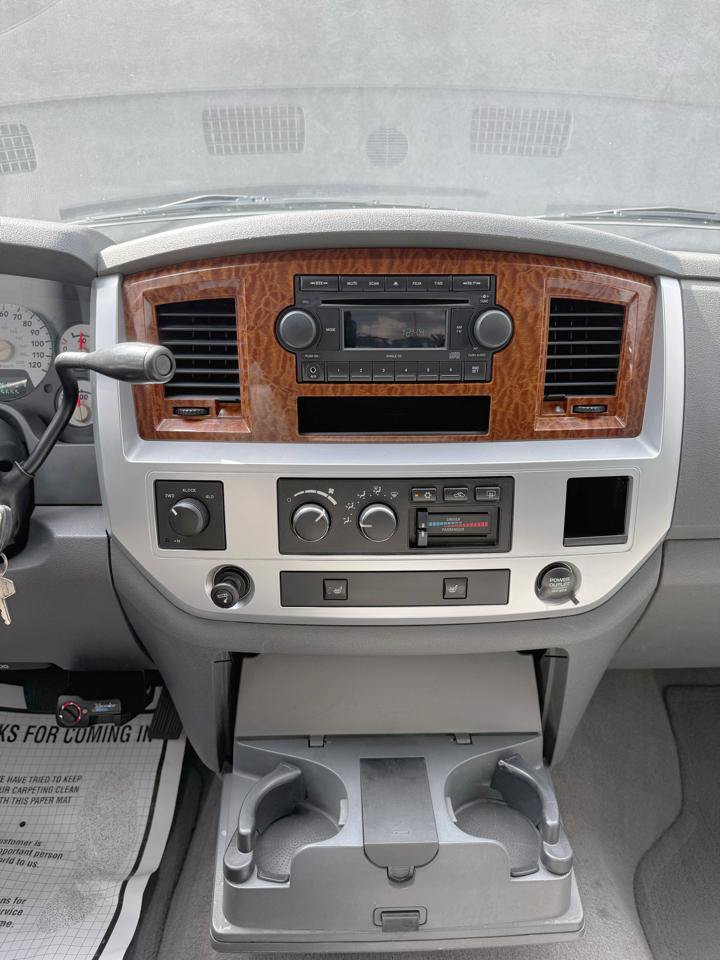 Used 2006 Dodge Ram 2500 Truck Laramie AWD/4WD image 17