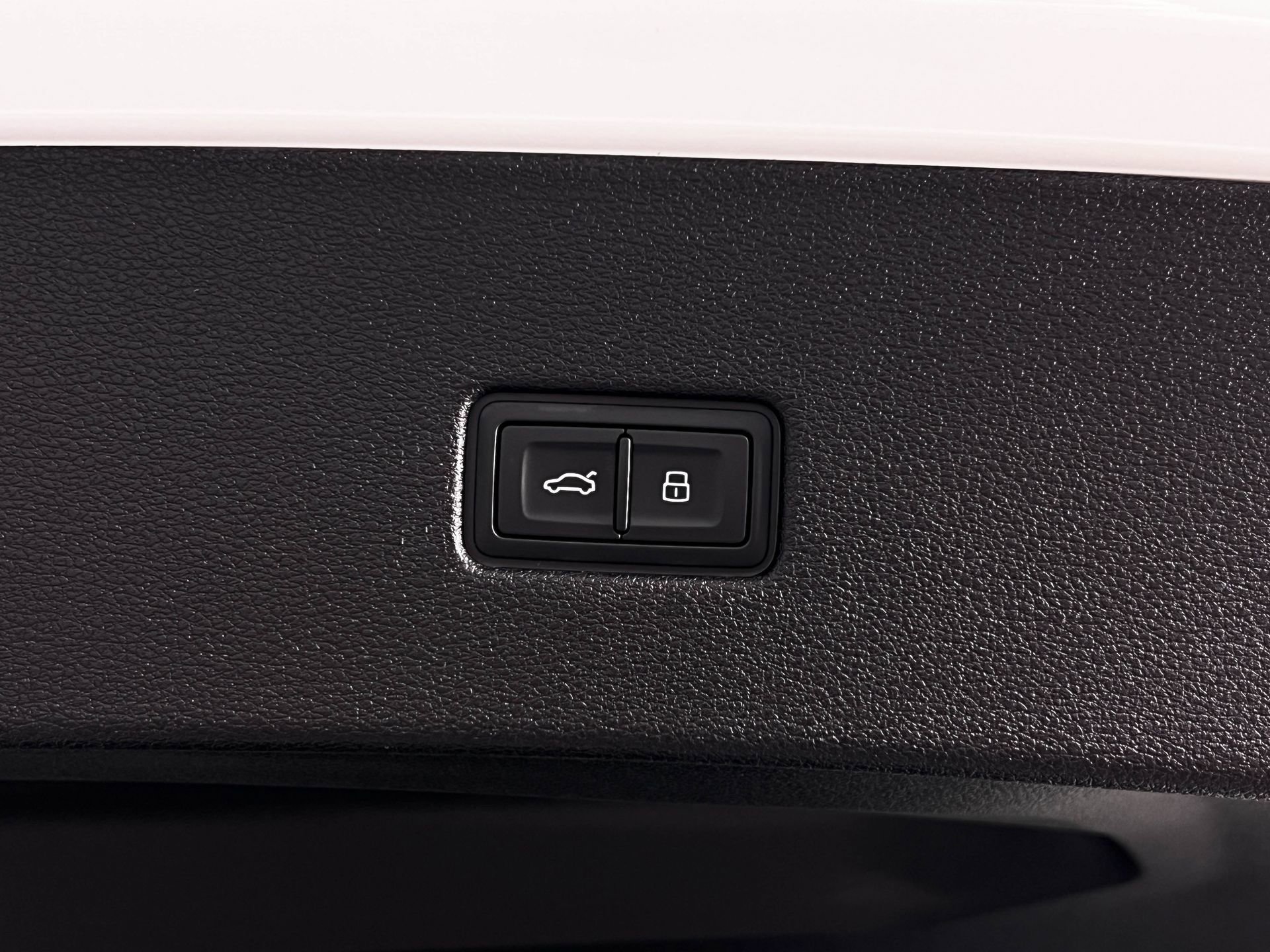 Certified 2024 Audi SQ8 Prestige image 38