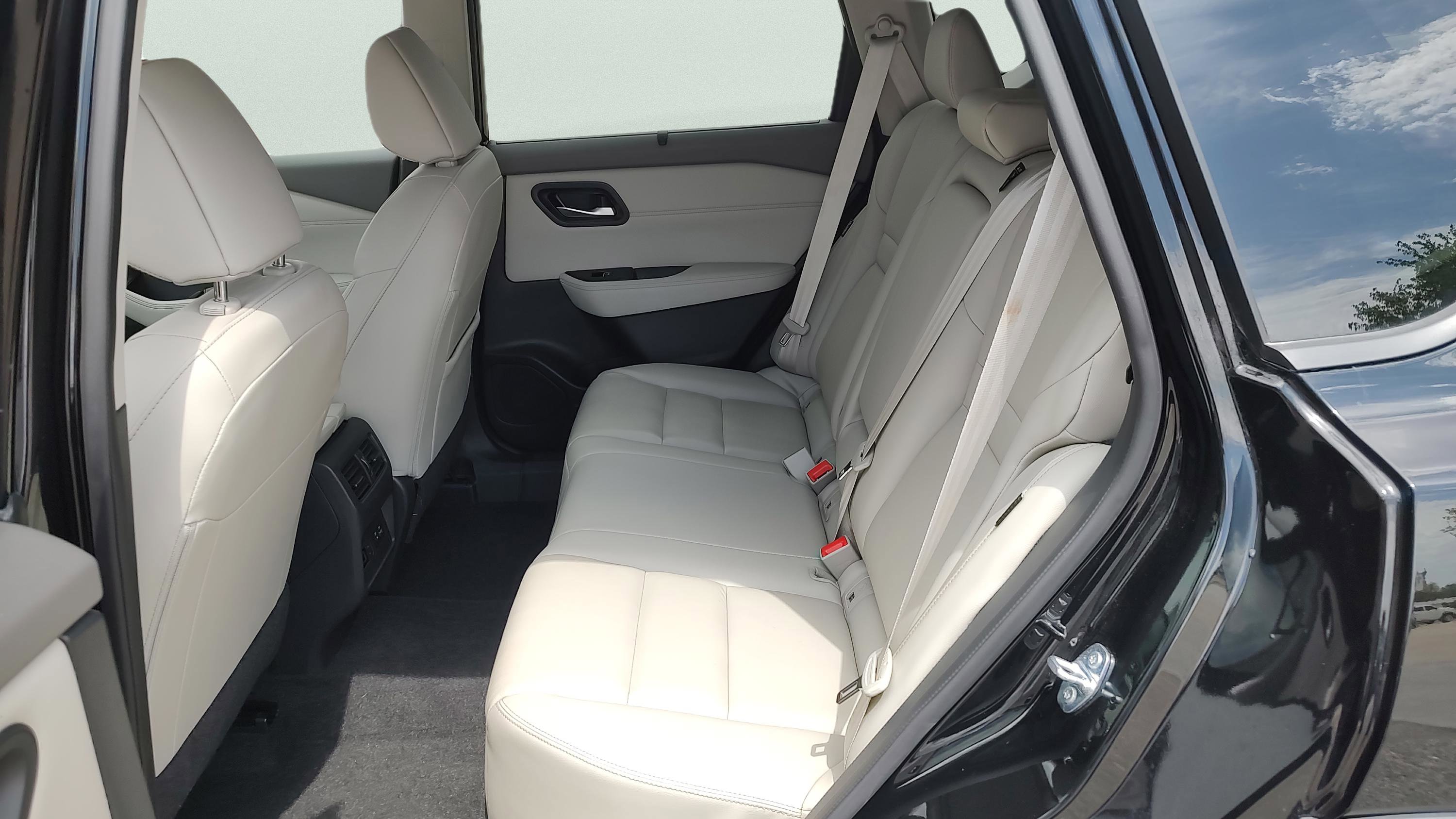 Used 2023 Nissan Rogue SL w/ SL Premium Package AWD/4WD image 13