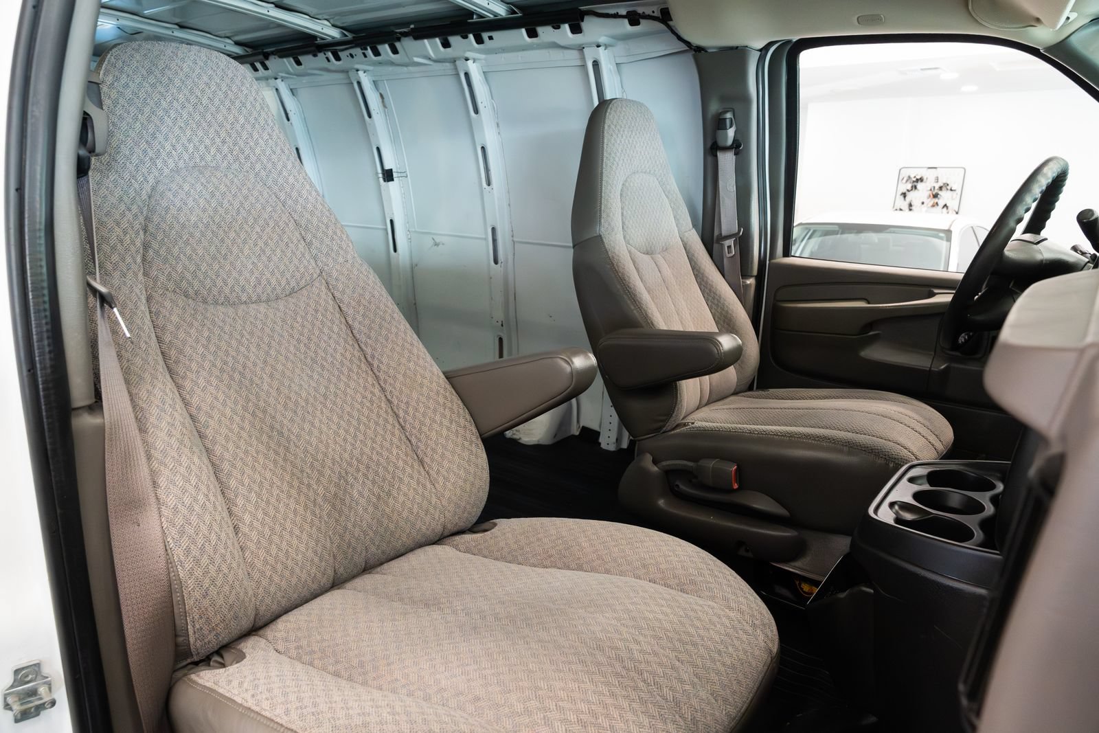 Used 2006 GMC Savana 1500 RWD image 20