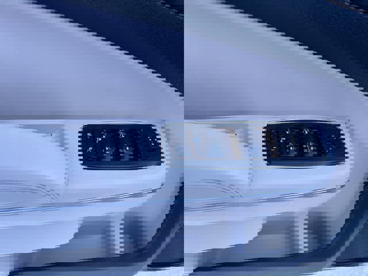 Used 2022 Chrysler 300 Touring L image 13