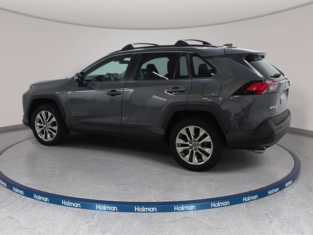 Used 2021 Toyota RAV4 XLE Premium AWD/4WD image 8