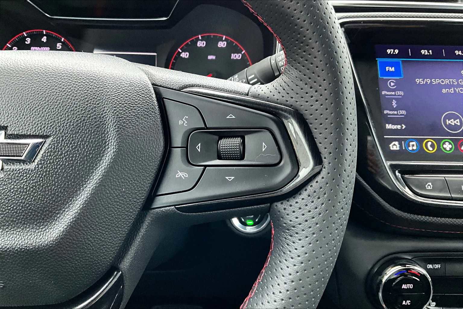 Used 2023 Chevrolet TrailBlazer RS w/ Convenience Package image 47