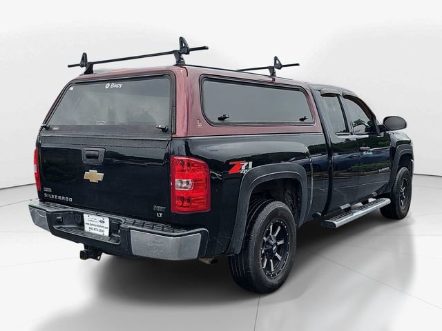 Used 2011 Chevrolet Silverado 1500 LT AWD/4WD image 3