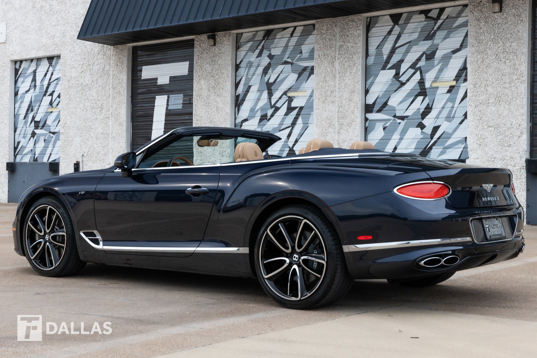 Used 2021 Bentley Continental GT image 8