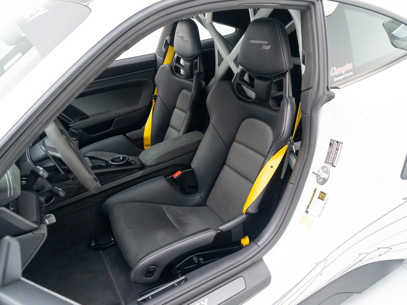 Certified 2025 Porsche 911 GT3 RS RWD image 5