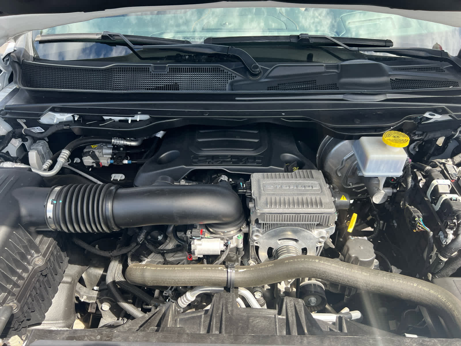 Used 2023 RAM 1500 Limited AWD/4WD image 3