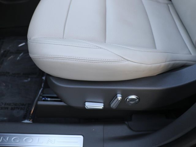 Used 2024 Lincoln Nautilus Premier w/ Equipment Group 102A AWD/4WD image 19