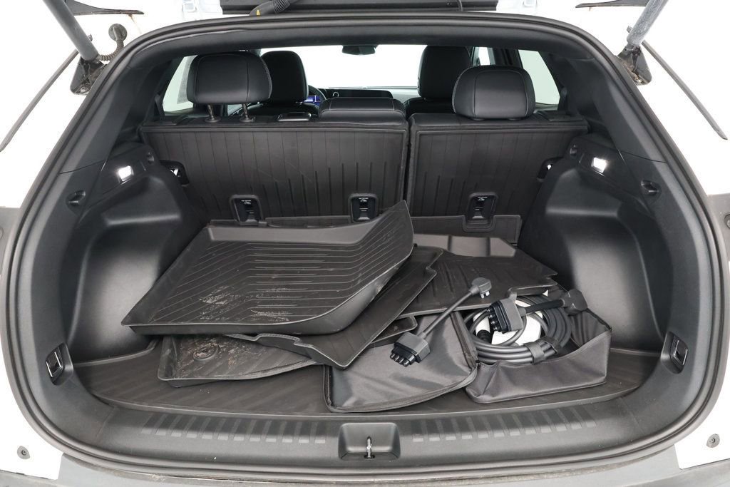 Used 2024 Chevrolet Blazer EV LT image 21