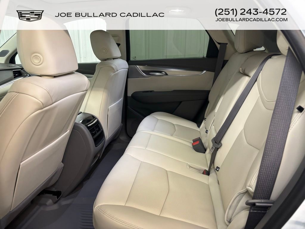 New 2025 Cadillac XT5 Premium Luxury w/ LPO, Floor Liner Package image 17