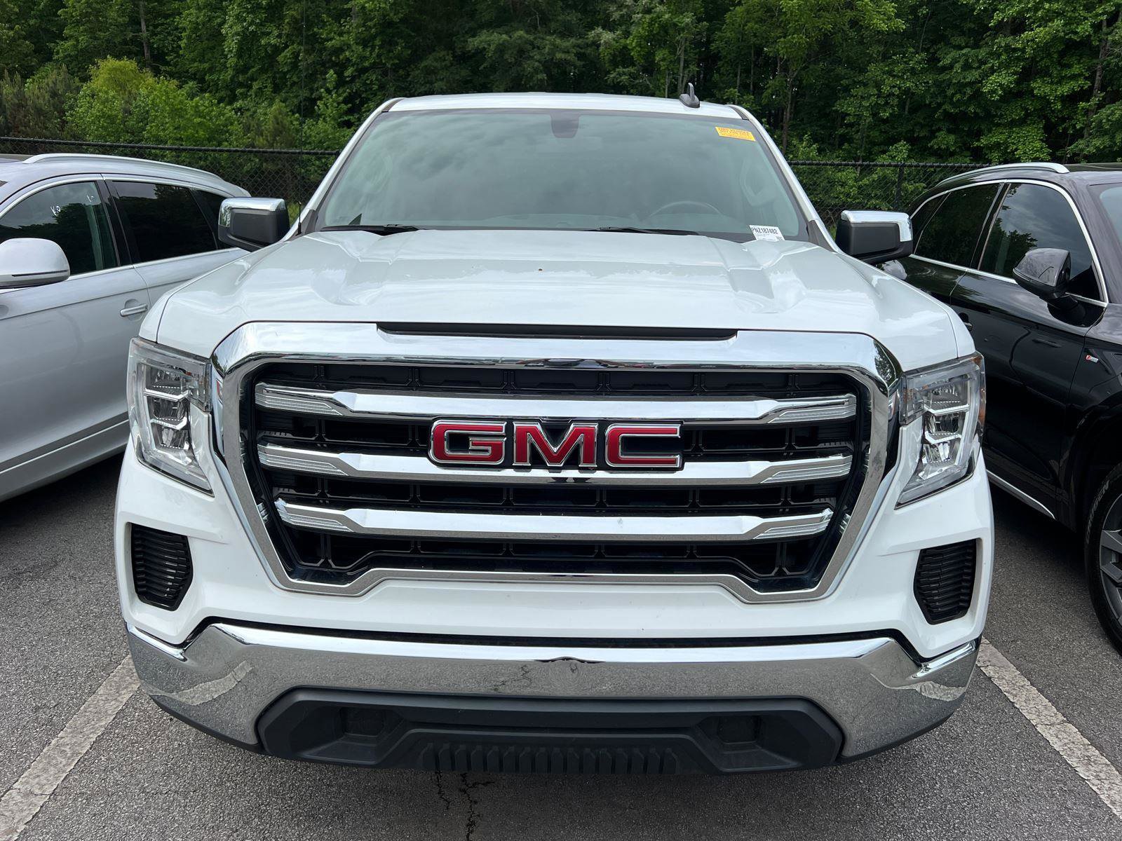 Used 2022 GMC Sierra 1500 SLE RWD image 2