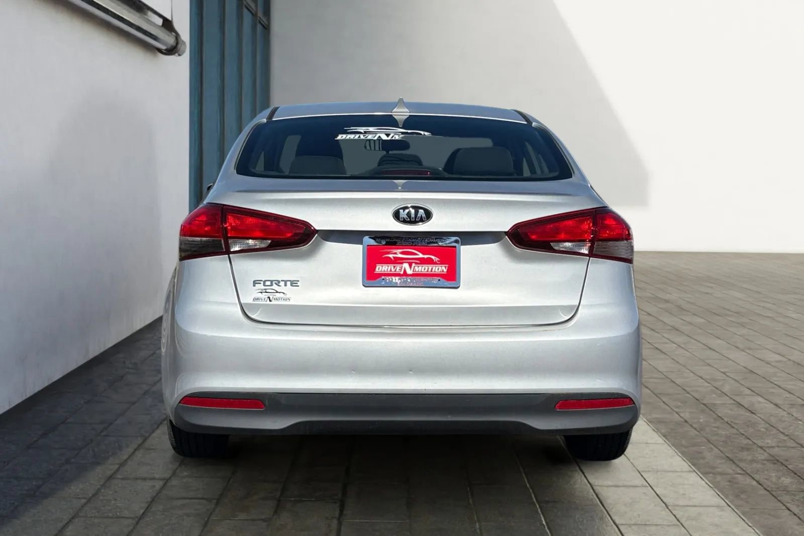 Used 2017 Kia Forte LX image 5