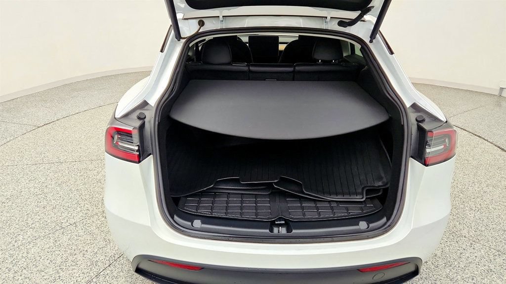 Used 2024 Tesla Model Y Performance AWD/4WD image 26
