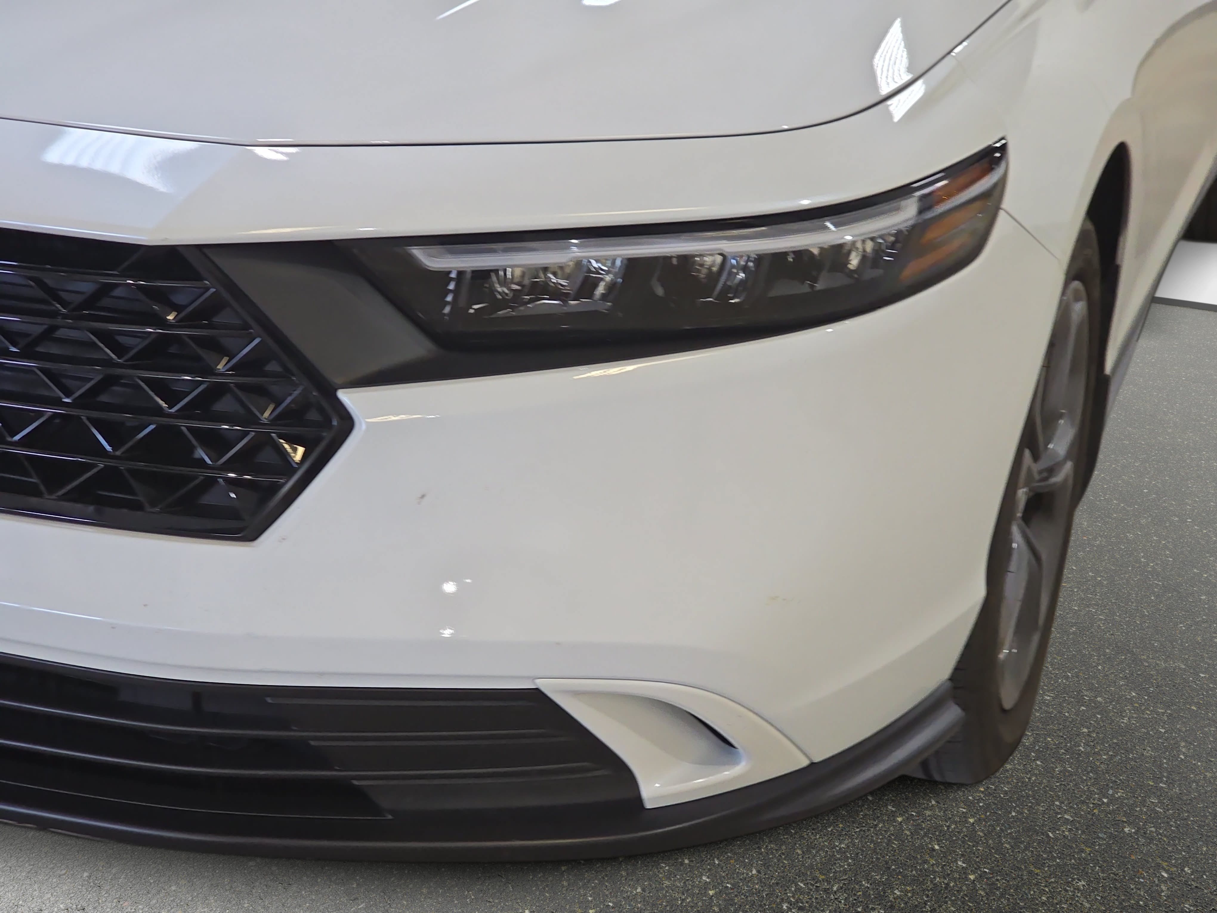Used 2023 Honda Accord EX image 28