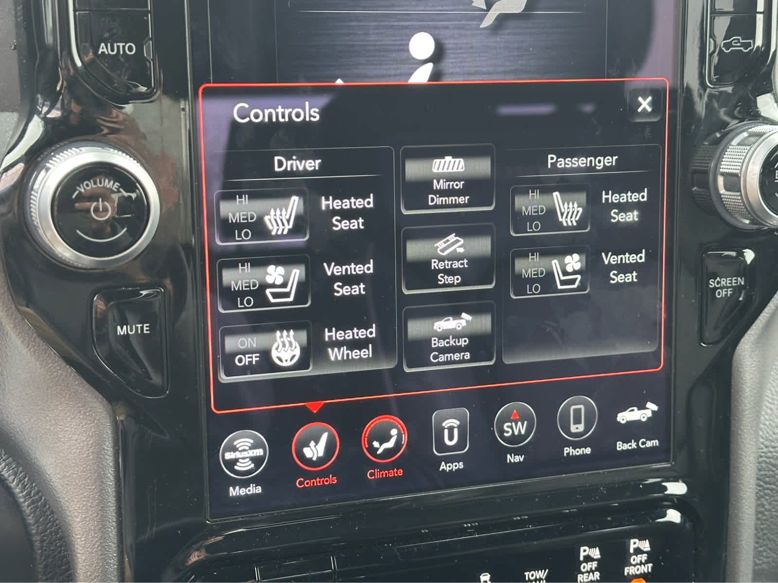 Used 2021 RAM 1500 Laramie image 17